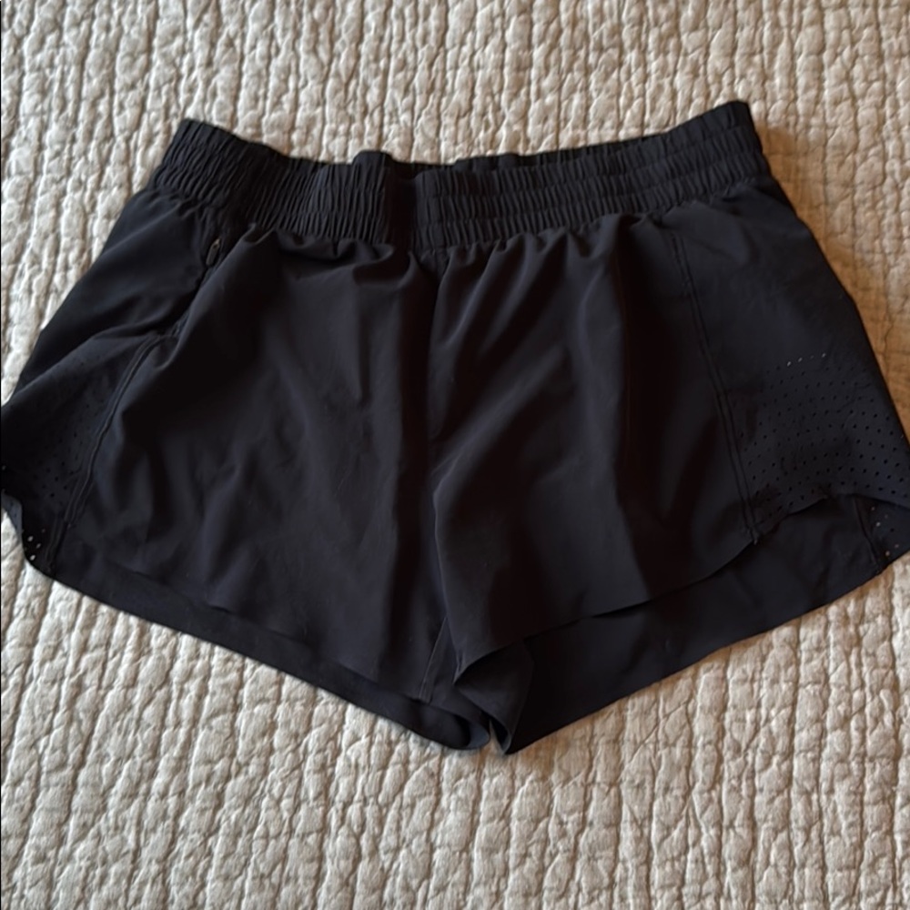 Athleta hustle 3inch short